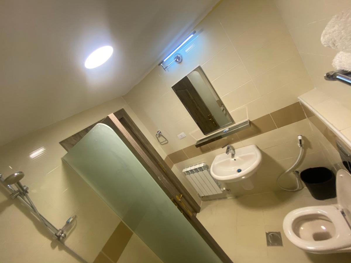 Hotel Al-Mujeb Karak Esterno foto